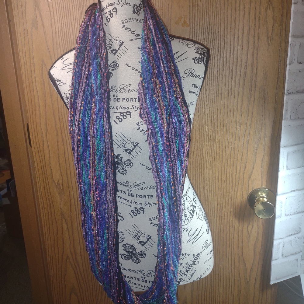 Metallic Shimmer Multicolor ♾️ Scarf - Picture 3 of 7